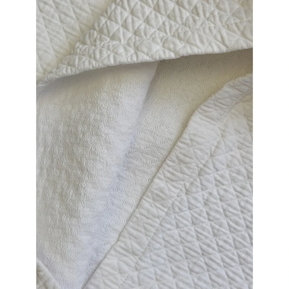 2 Restoration Hardware Diamond Matelasse Pillow Shams‎ White Cotton Portugal STD